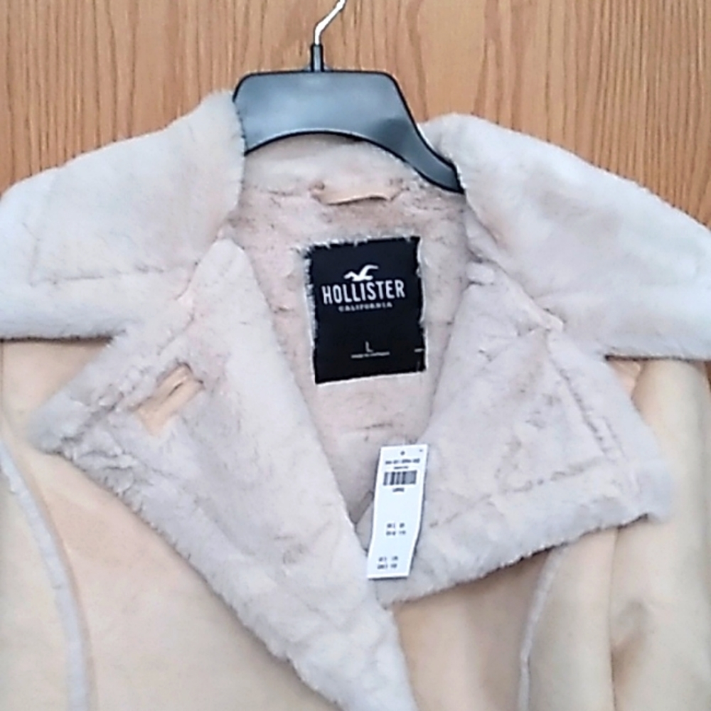 NWT Hollister Faux Shearling Jacket L